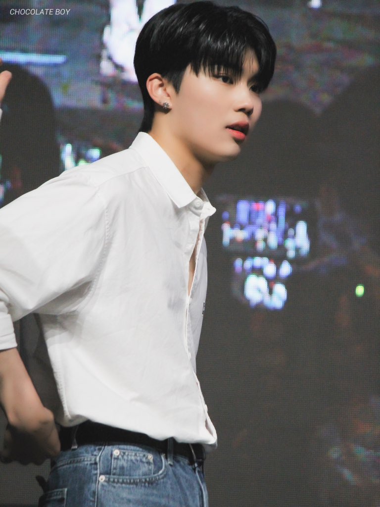 [잡담] 보자마자 홀리듯 저장한 흰색 제일 잘어울리는 보플 3명 | 인스티즈