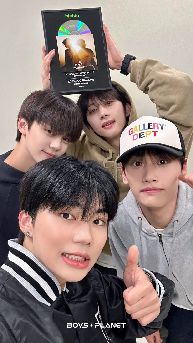 [잡담] 건욱이 원래 눈밑에 점 있지 않아?! | 인스티즈