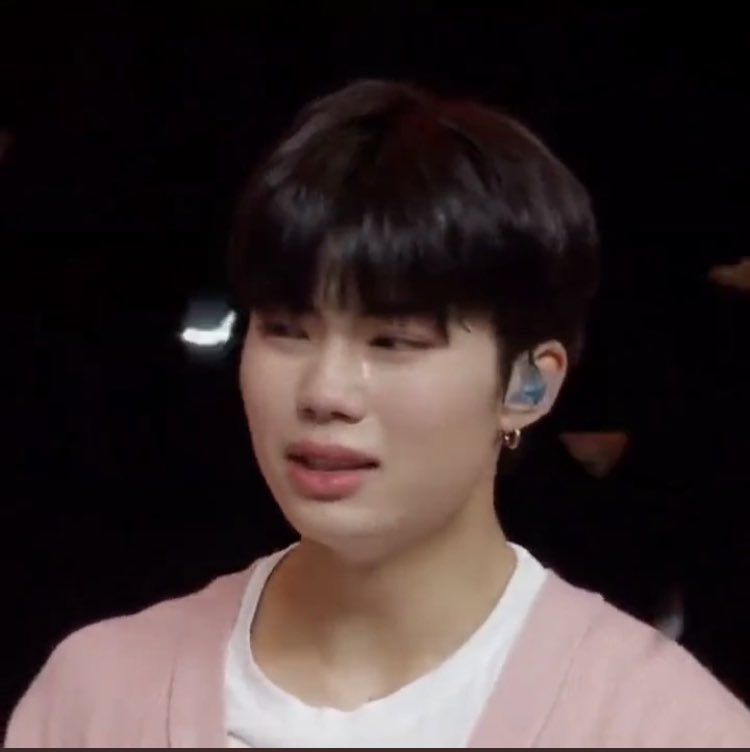 [잡담] 건욱이 야생돌 아가 시절 파이널 때 우는거.... | 인스티즈