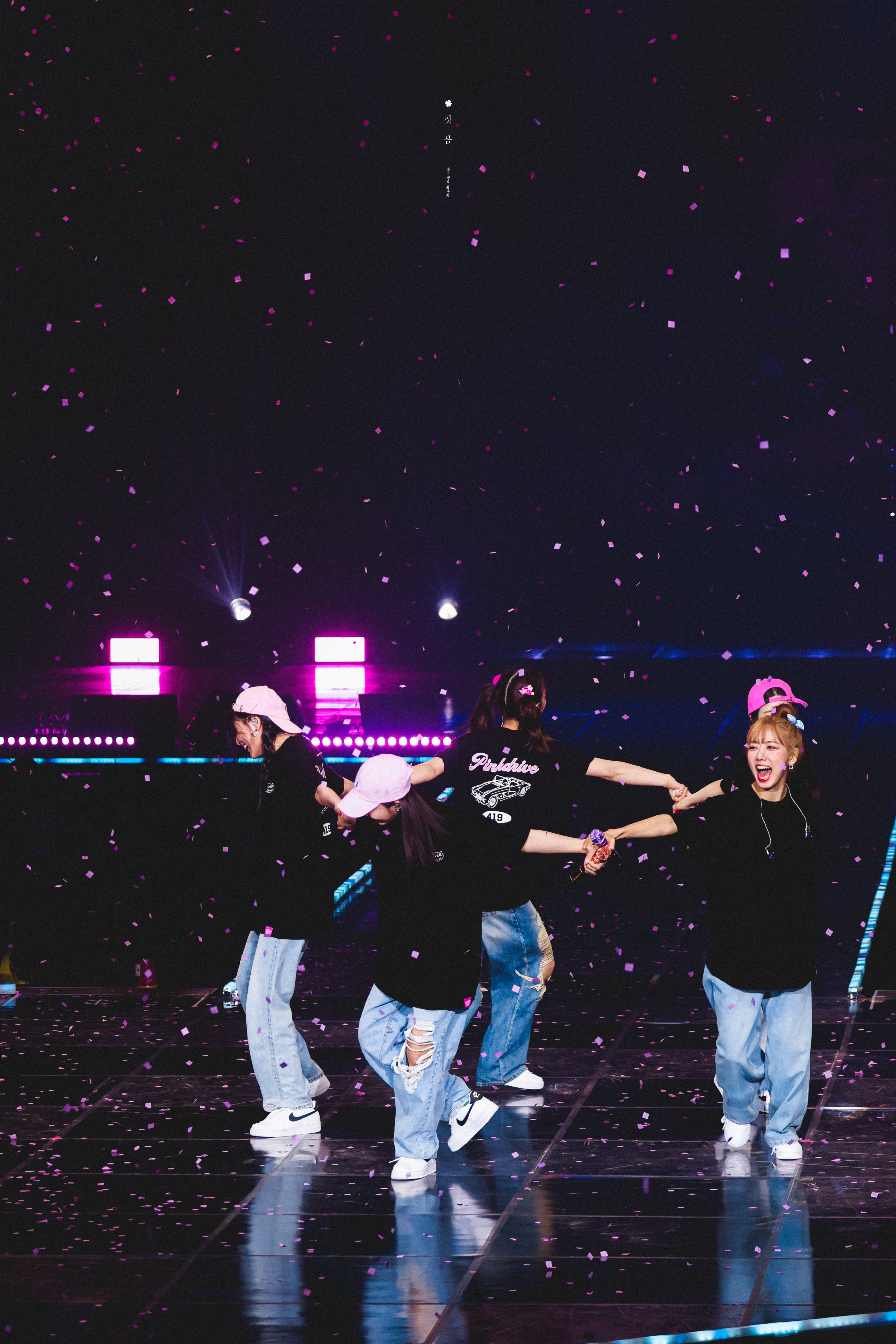 [잡담] 얘들아 12살 축하해🩷🩷🩷 | 인스티즈