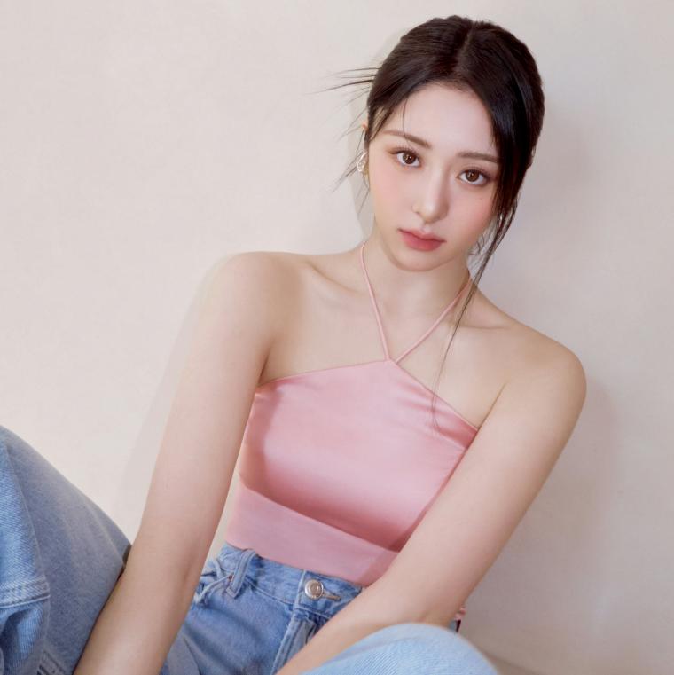 [잡담] 이런말도 지양인지 모르겠는데 허윤.진 이 광고사진 | 인스티즈