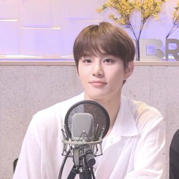 [잡담] 어제 오늘 정우 라디오 얼굴 | 인스티즈