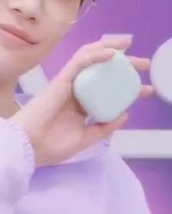 [잡담] 오늘도 태래 손이 너무 크다 | 인스티즈