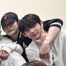 [잡담] 내안의 관념적 김지웅은 자그만 깜냥이인데 | 인스티즈