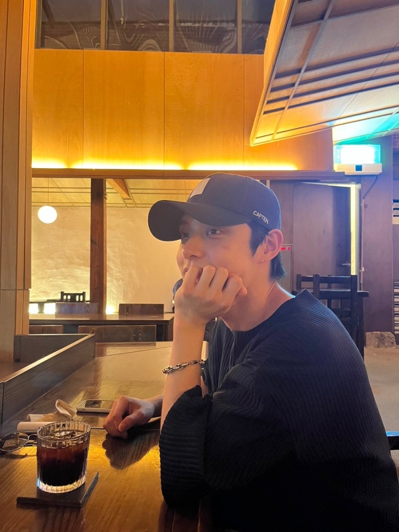 [잡담] 김지웅 이 사진도 농구 그 흉터야?? | 인스티즈