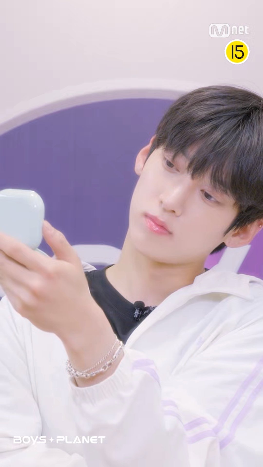 [잡담] 네오쿠션 처돌이인데 캠든이 포카도 주나요 | 인스티즈