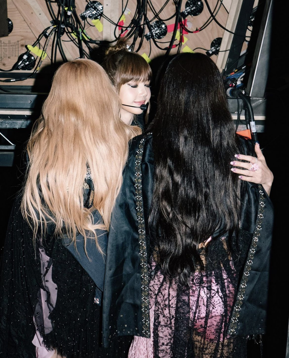 [잡담] 제니가 코첼라 사진 올려줌🥺🥺🥺🥺🩷 | 인스티즈