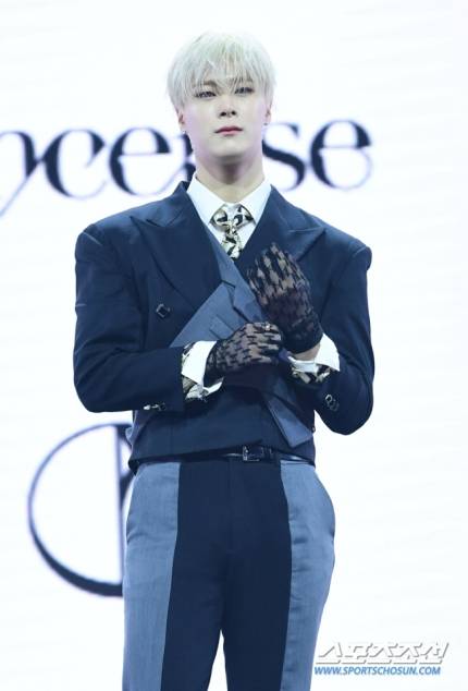 [속보] 아스트로 문빈, 자택서 숨진채 발견..향년 25세 | 인스티즈