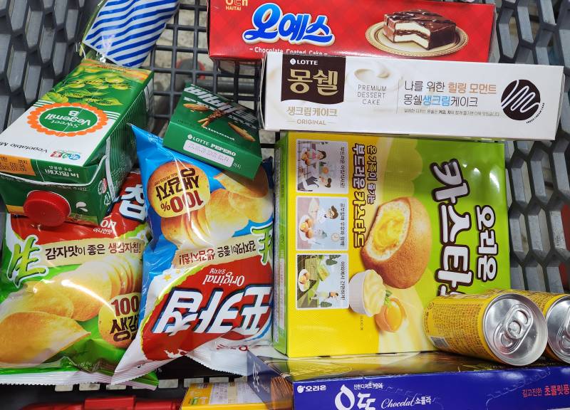 새벽이라 과자 먹고 싶어서 과자 쇼핑 왔어 | 인스티즈