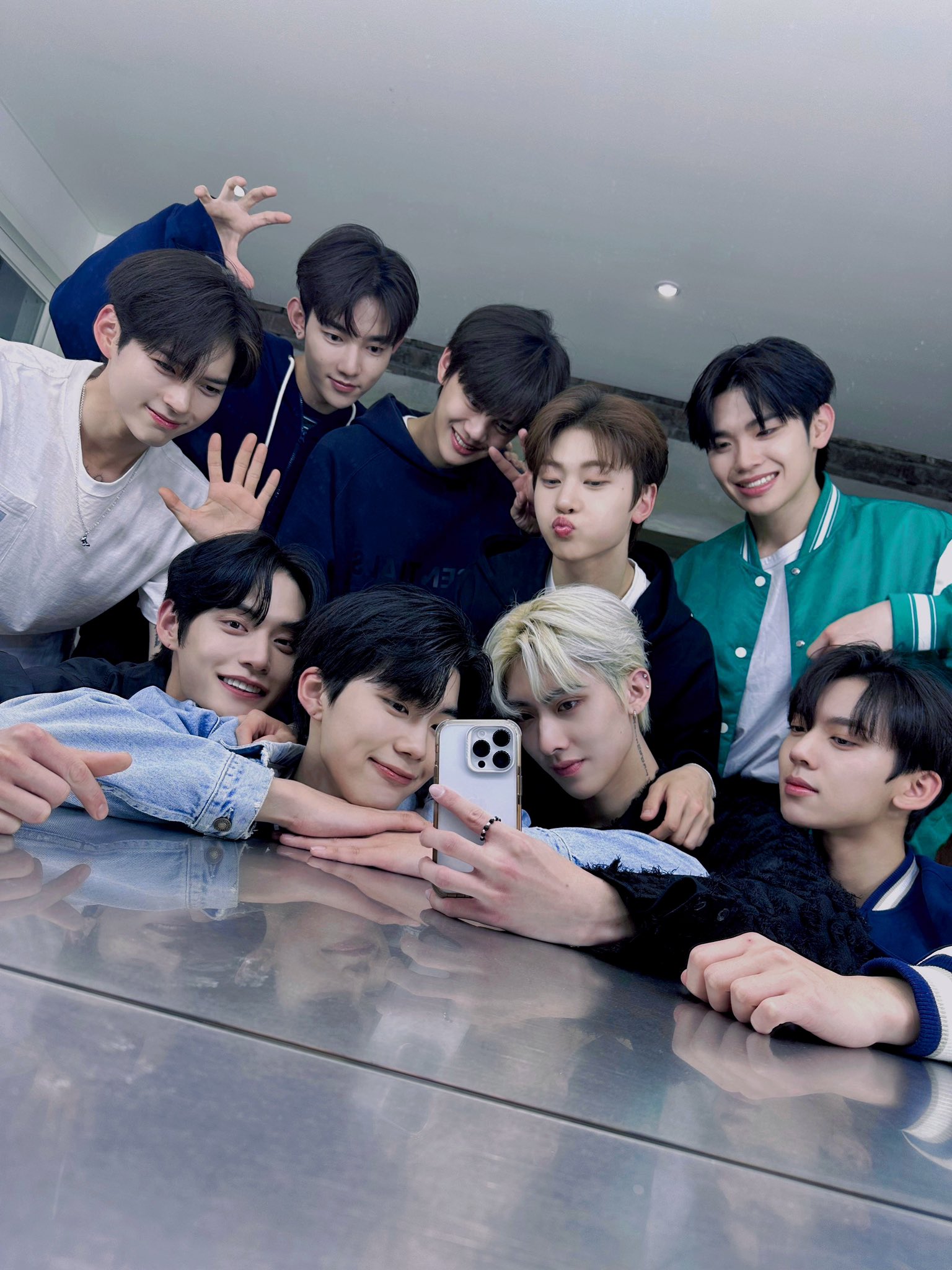 [잡담] 보플 안 봤는데 제베원 이 사진 보고 느낌 | 인스티즈