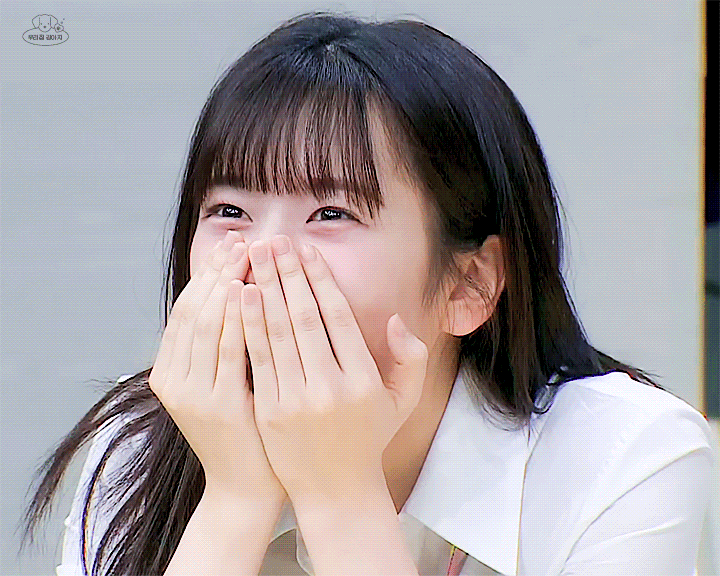 [잡담] 아무도 안궁금하겠지만 안물어봤겠지만 나의 요새 최대관심사 안유진과 김태래 | 인스티즈