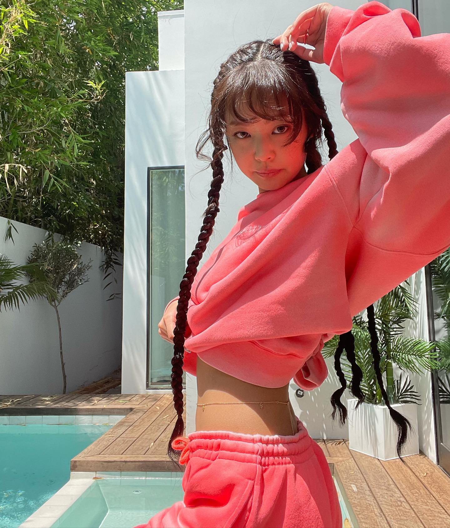 [잡담] 제니 이 사진들 지금 봐도 예쁨🩷 | 인스티즈