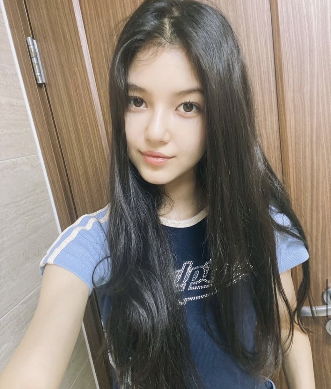 [잡담] 다니엘 옷 이거 먼쥴아는사람 | 인스티즈