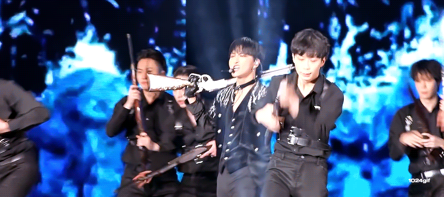 [잡담] 에이티즈 콘서트에서도 계속 킹덤 원더랜드 무대해줬는데 | 인스티즈