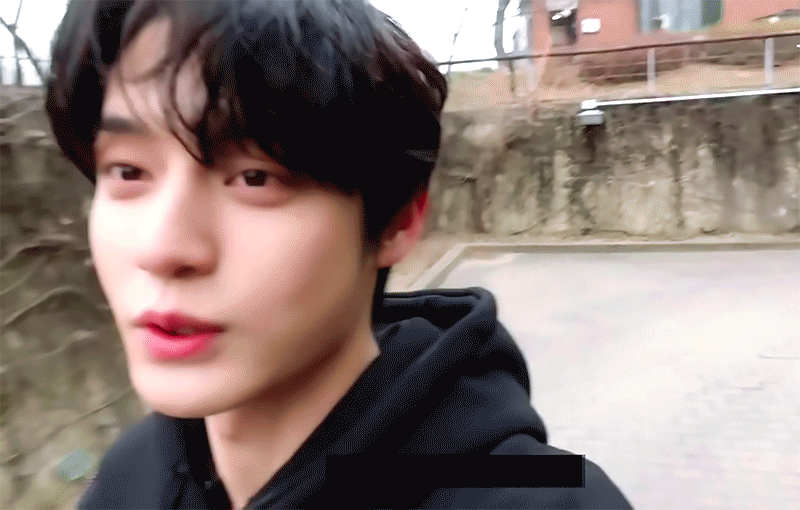 [잡담] 난 김지웅 평생 흑발에 블랙만 입는대도 찬성임 | 인스티즈