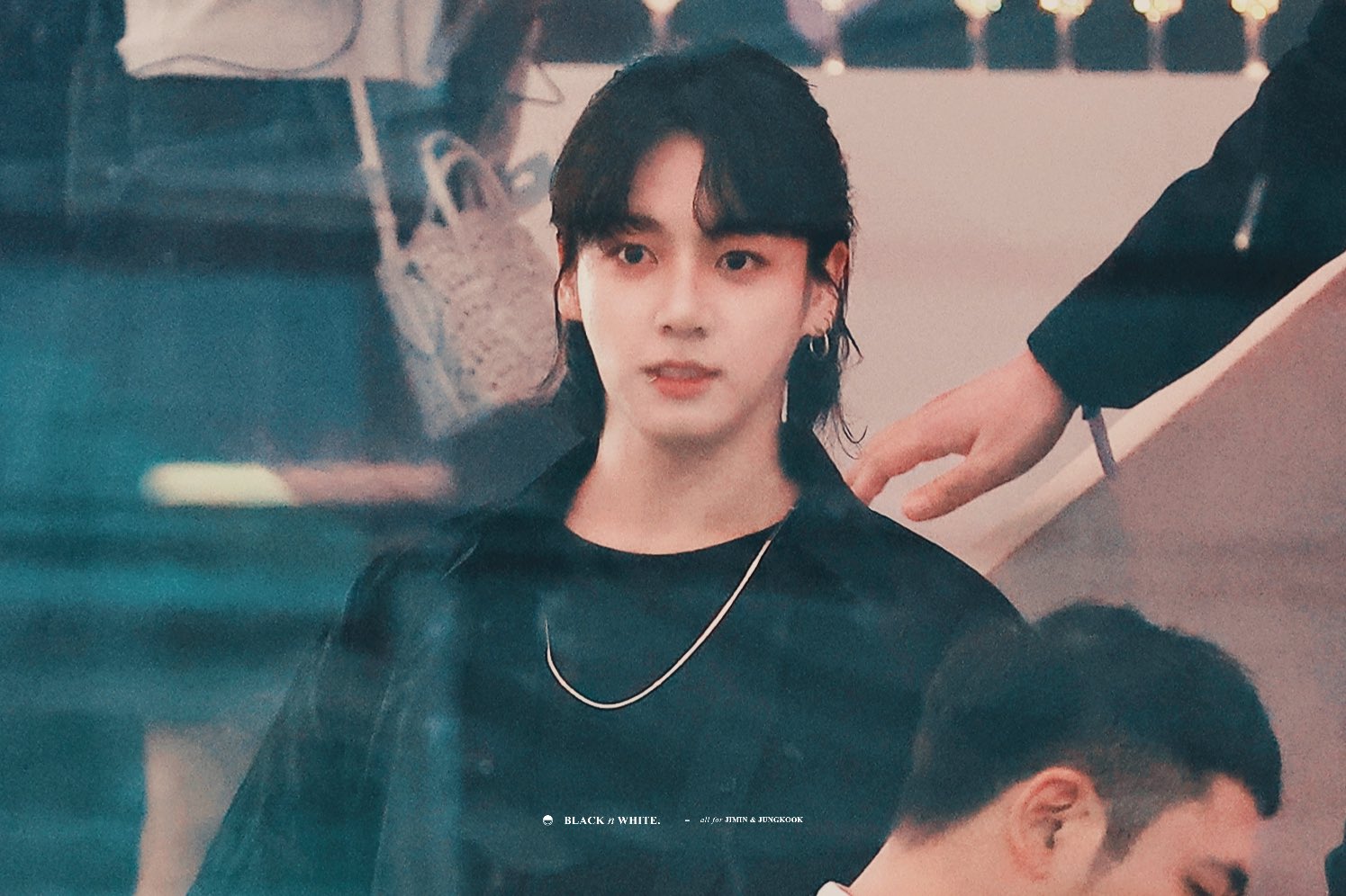 [잡담] 정국이 올해 캘빈행사 2번 갔는데 완전 다른거봐 | 인스티즈