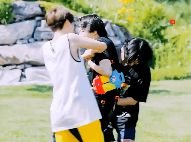 [잡담] 꺄르르 소리가 절대 네버 안끝나는 방탄의 인더숲 | 인스티즈