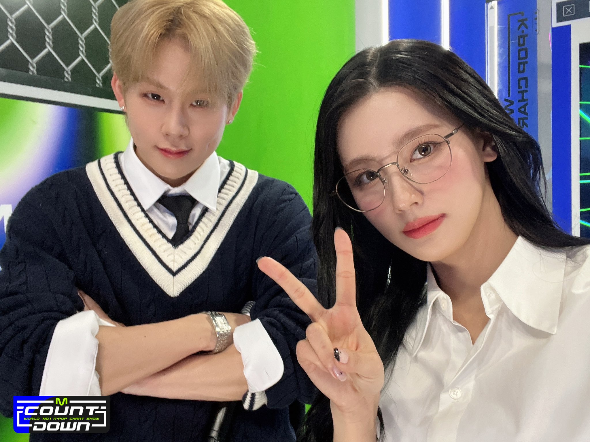 [잡담] 야 오늘 조미연 헤메코 다 죽었다 흰셔츠에 머리 까고 안경 썼어; | 인스티즈