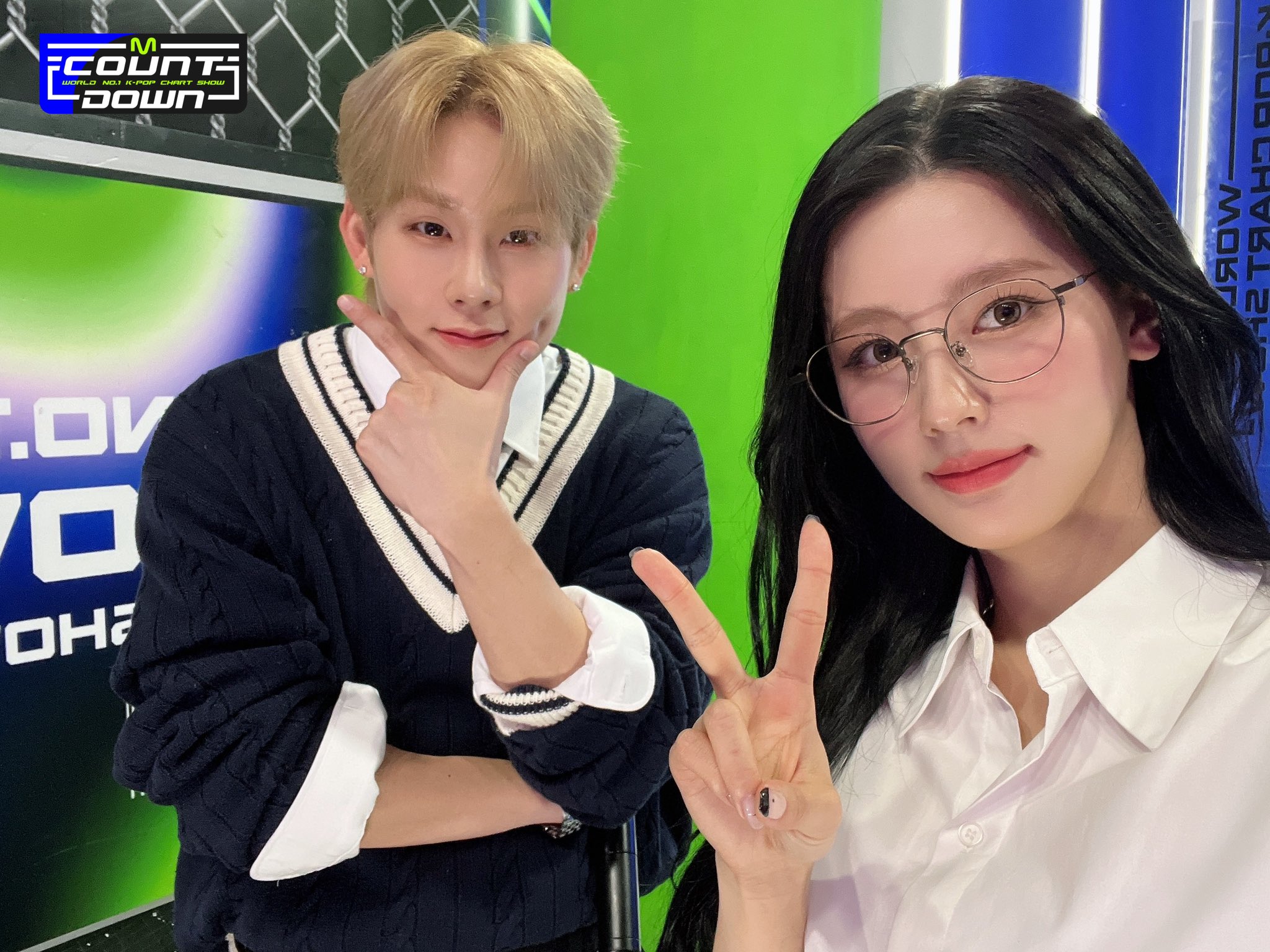 [잡담] 야 오늘 조미연 헤메코 다 죽었다 흰셔츠에 머리 까고 안경 썼어; | 인스티즈