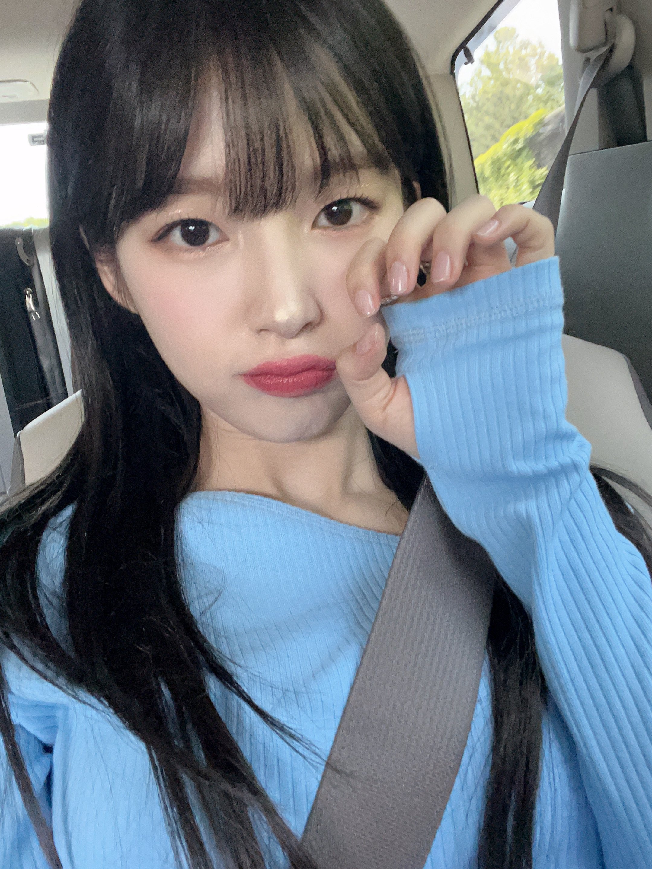 [잡담] 아린 눈 트인 편 맞지? | 인스티즈