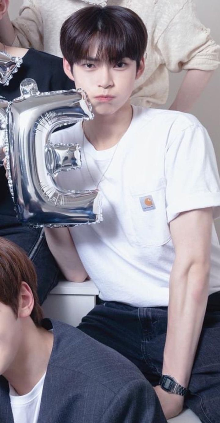 [잡담] 성한빈 미친거 아니냐며,, | 인스티즈