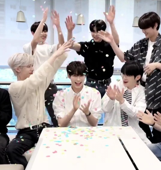 [잡담] 제베원 이짤 너무 기엽다ㅋㅋㅋㅋㅋ | 인스티즈