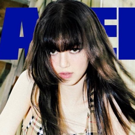 [잡담] 얘들아 다니엘 앞머리 숱 개많은거랑 한가닥도 없는거 갭차이 너무 좋지않냐 | 인스티즈