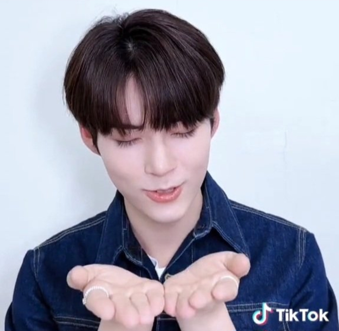 [잡담] 성한빈 속눈썹 진짜길어 | 인스티즈