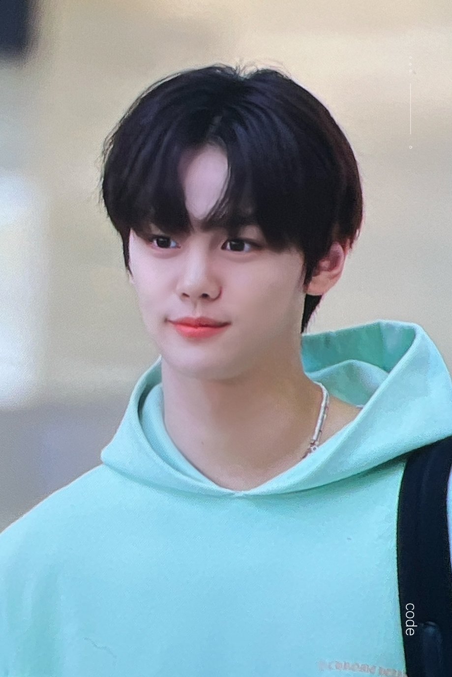 [잡담] 김규빈 얼굴 개작고 눈 대따 커 | 인스티즈