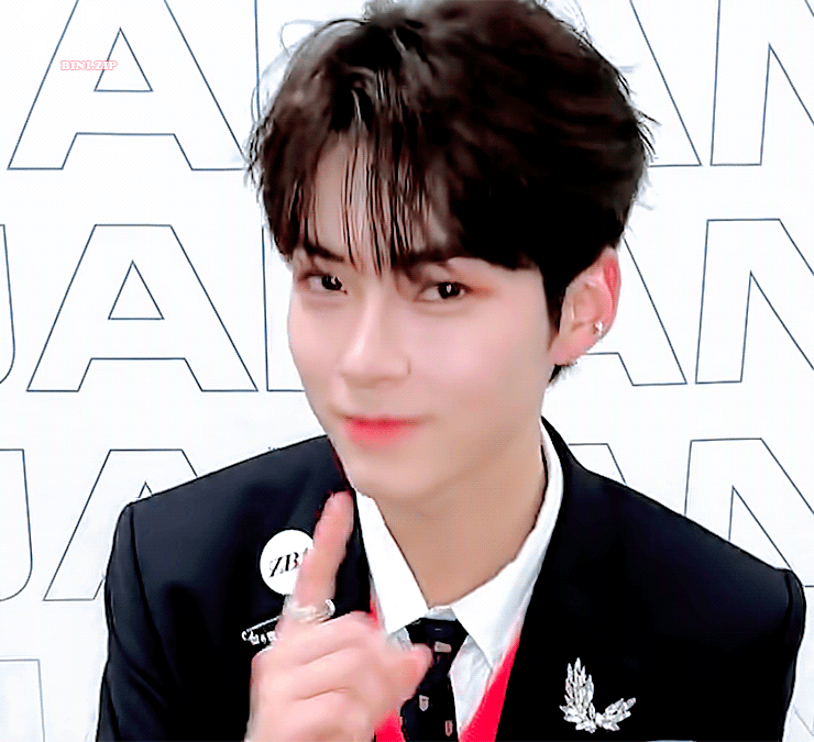 [잡담] 성한빈 움짤 뜨기 시작했다 | 인스티즈