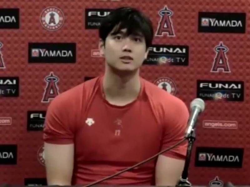 [잡담] 여익들아 이렇게 키 크고 어깨 넓은 남자는 별로지? | 인스티즈