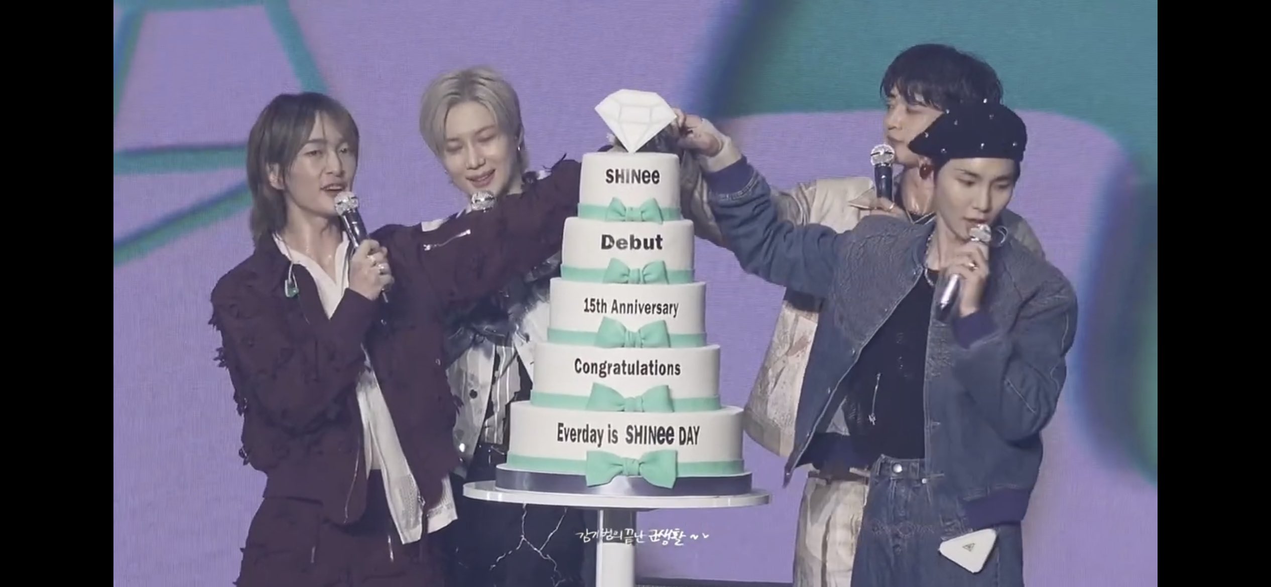 [잡담] SM 샤이니팀엔 영어를 할줄아는 스탭이 아무도 없나? | 인스티즈