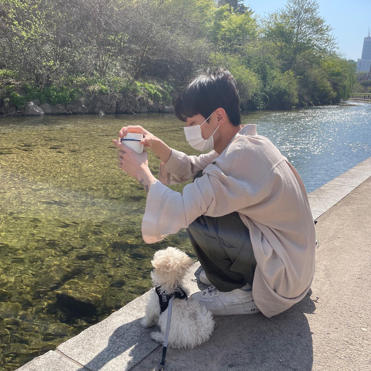 [잡담] 아 루시 예찬설 이 사진 둘 다 너무 한입거리야🥹 | 인스티즈