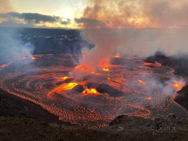 하와이 킬라우에아 화산 폭발…"구경 인파에 주차장 다 찼다” | 인스티즈