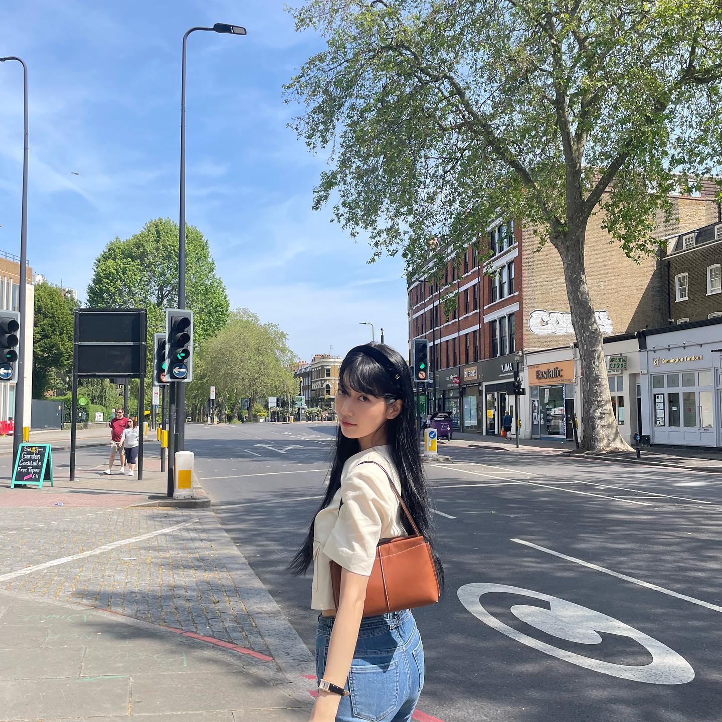[잡담] 수지 런던 사진들 개개개개개예쁨 | 인스티즈