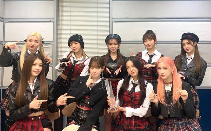 한국 4세대 여자 아이돌 중 일본에서 탑 찍고 있는 팀 | 인스티즈