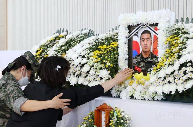 숨진 해병대원 유족, 언론에 사진 공개 동의 | 인스티즈