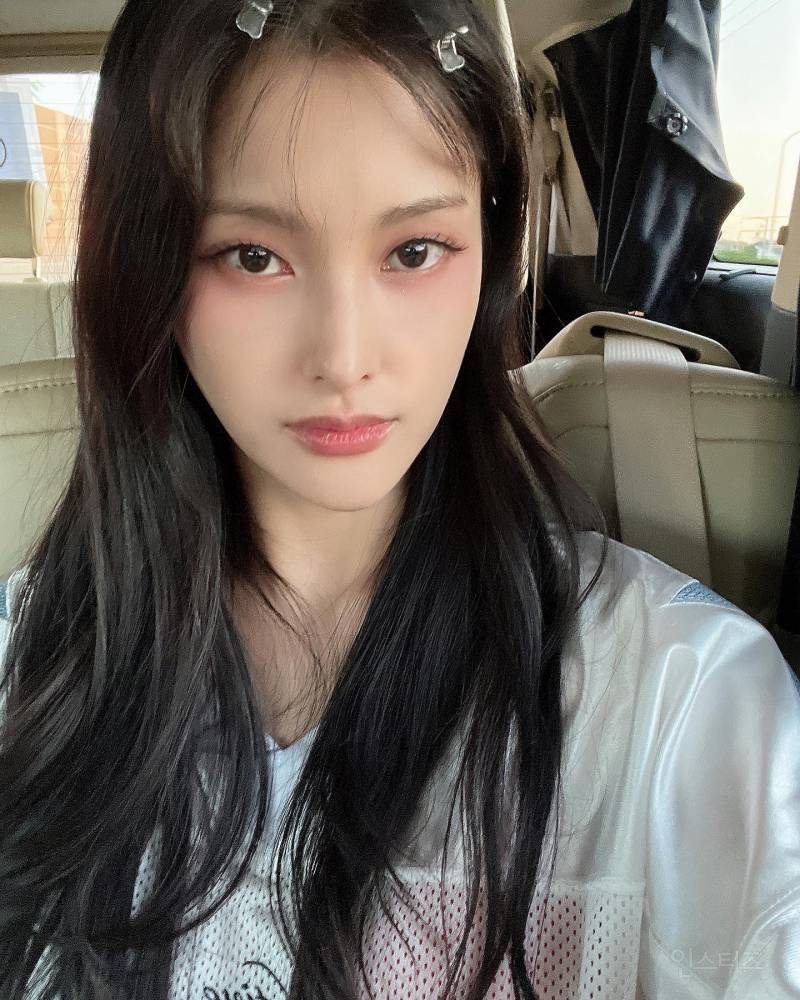 이전엔 몰랐는데 요즘들어 예쁘다는 아이돌 jpg | 인스티즈