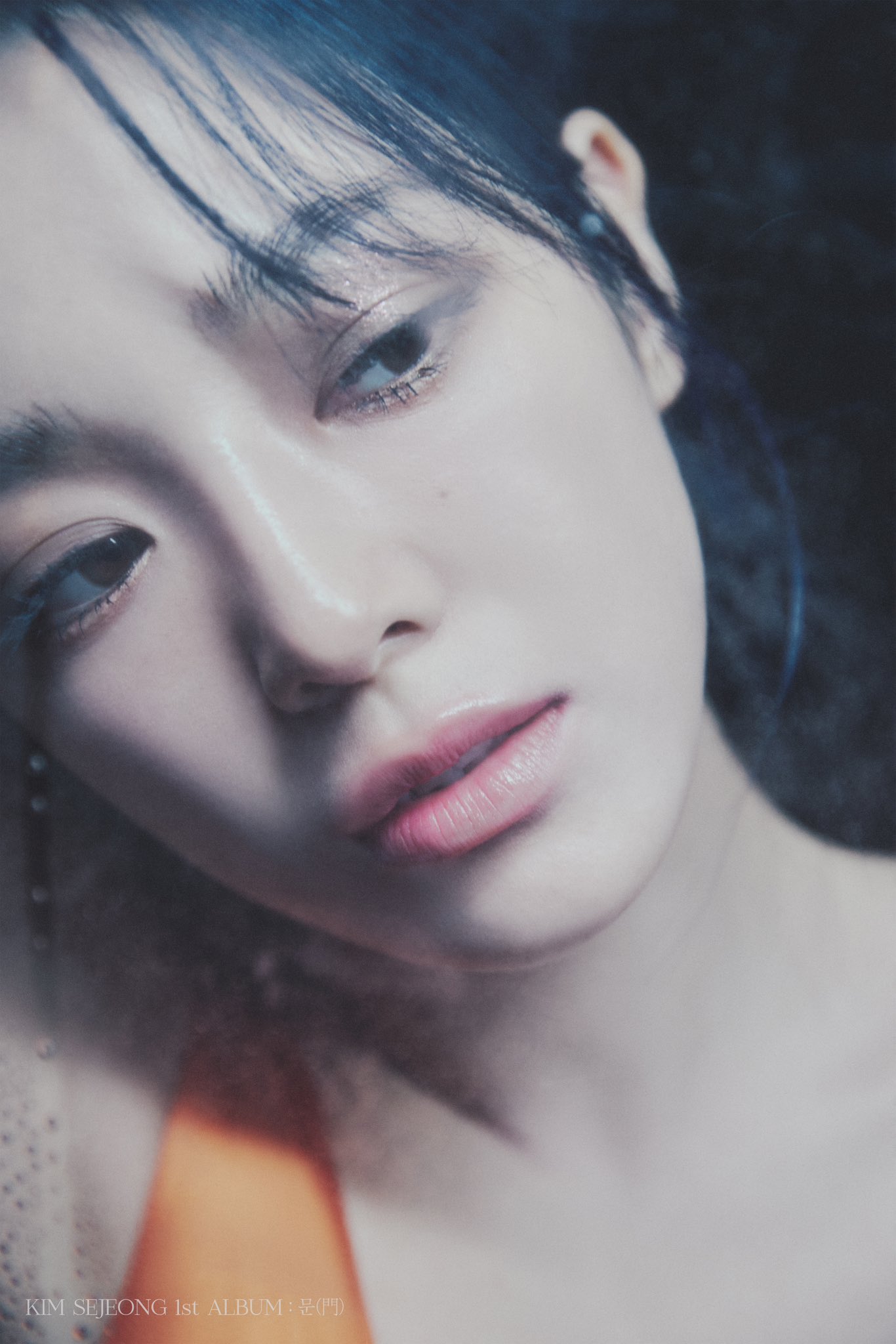 [정보/소식] 김세정 KIM SEJEONG 1st ALBUM '문(門)' OFFICIAL PHOTO 'LOCK' ver | 인스티즈