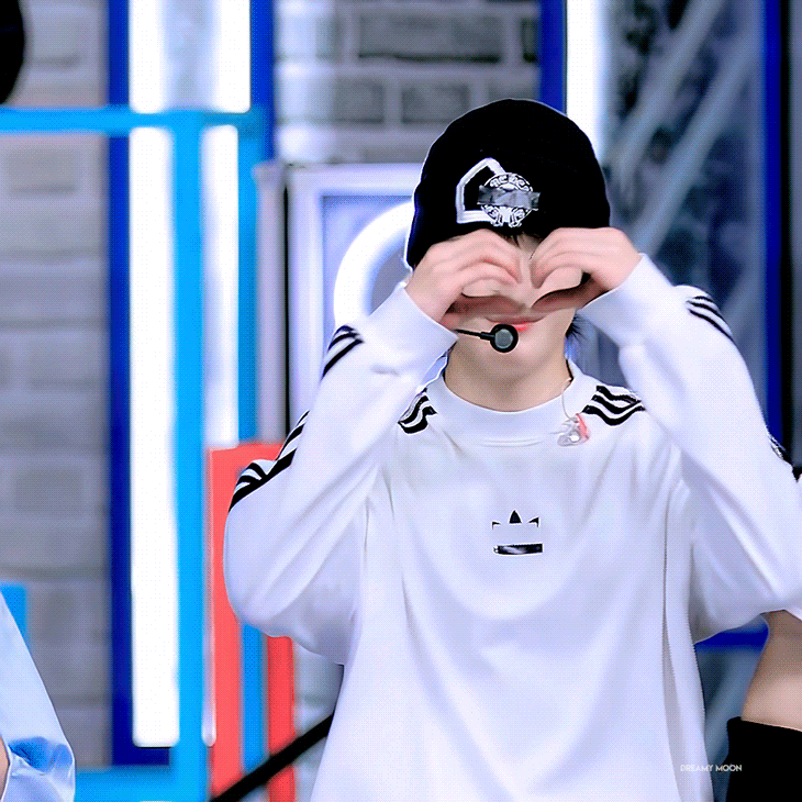 [잡담] 앤톤 귀여워 갱얼지 같음.. | 인스티즈