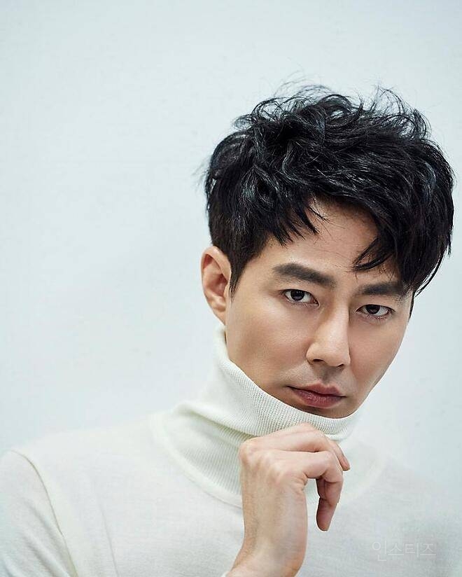 얼굴이 못생겨서 우는 남자 | 인스티즈