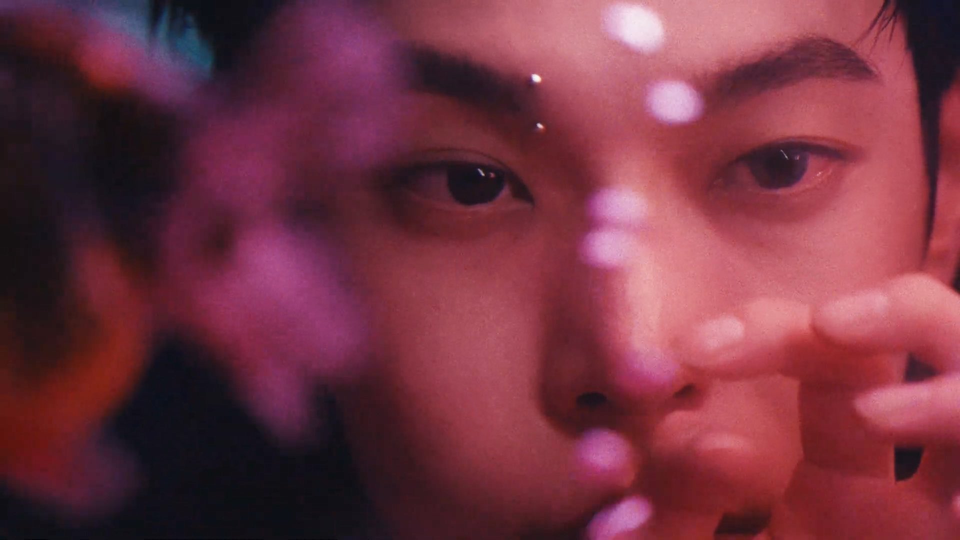 [잡담] 유독 도영은 티져에서 눈이 많이 강조되는고같애 | 인스티즈