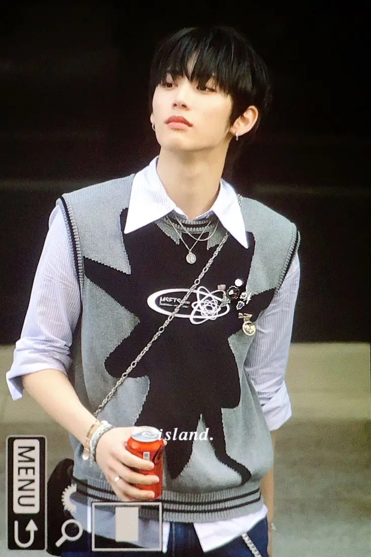 명재현 존나 얄밉다 폰에 이모지 버튼 삭제하고 와 | 인스티즈