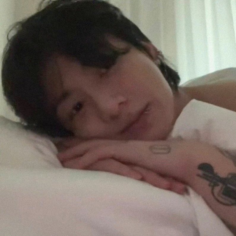 [잡담] 난 진짜 정국이 집 라방 계속 해주는거 당연하게 생각 안 함 | 인스티즈