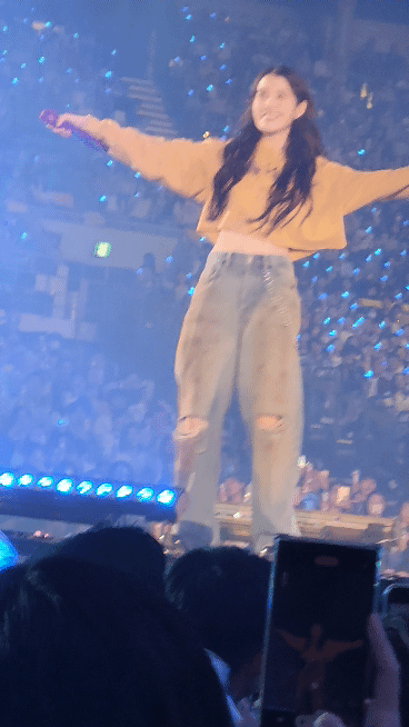 [잡담] 아이유 진짜 개가까이서 봤자나 | 인스티즈