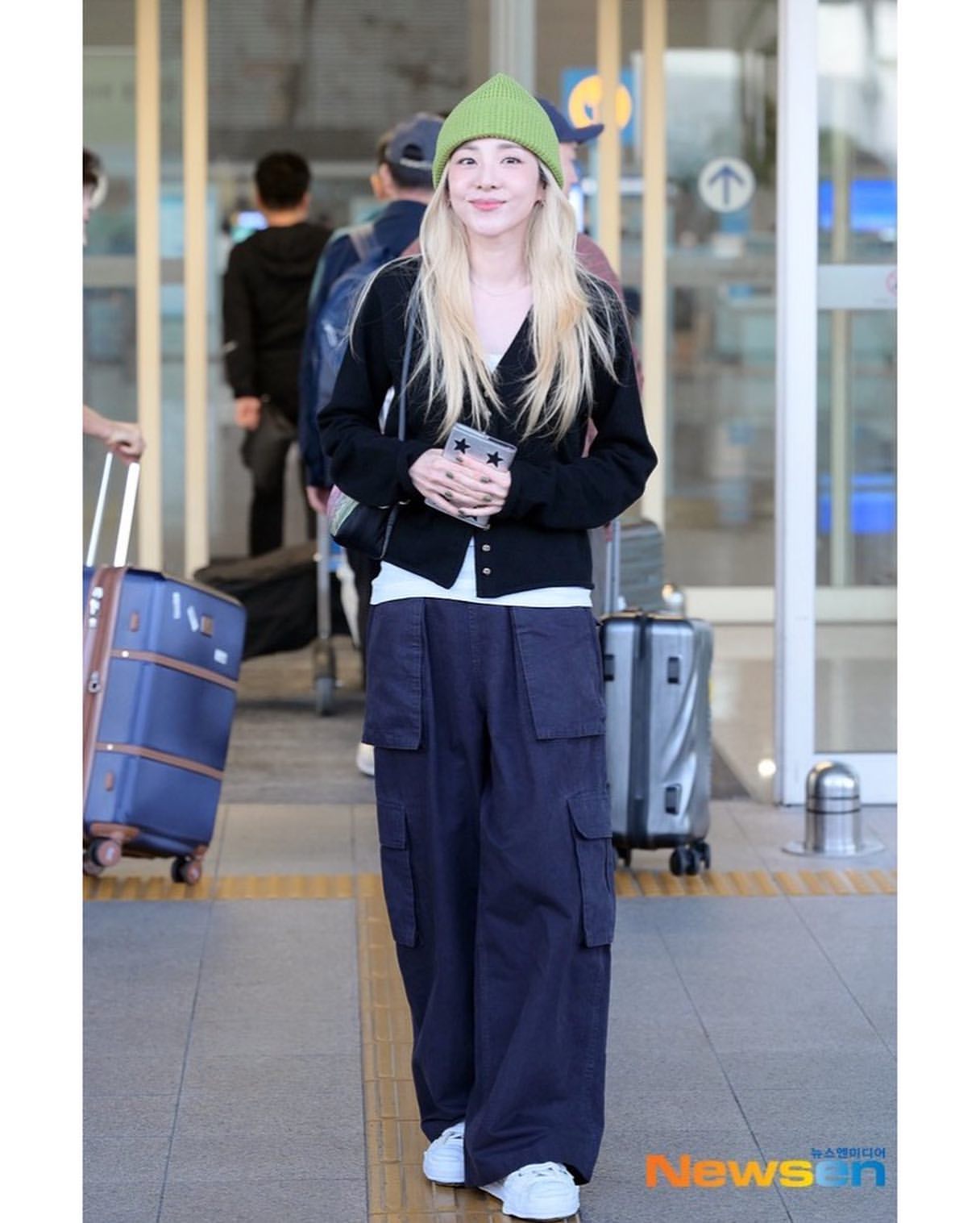 [잡담] 와 산다라박 최근 얼굴 진짜 인체의 신비다 | 인스티즈