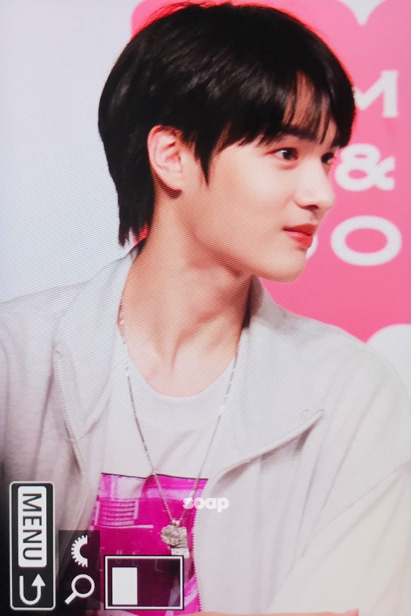 [잡담] 지은호 옆 모습 진짜 은혜롭다 콧대 미쳤음 | 인스티즈