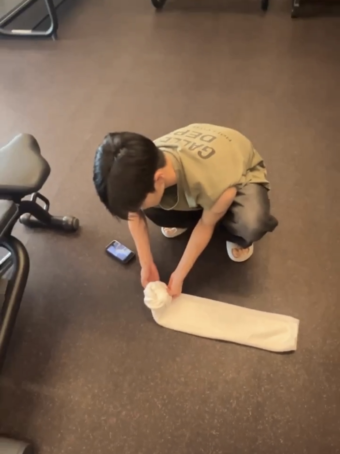 [잡담] 승한이가 헬스장에서 하는 일 | 인스티즈