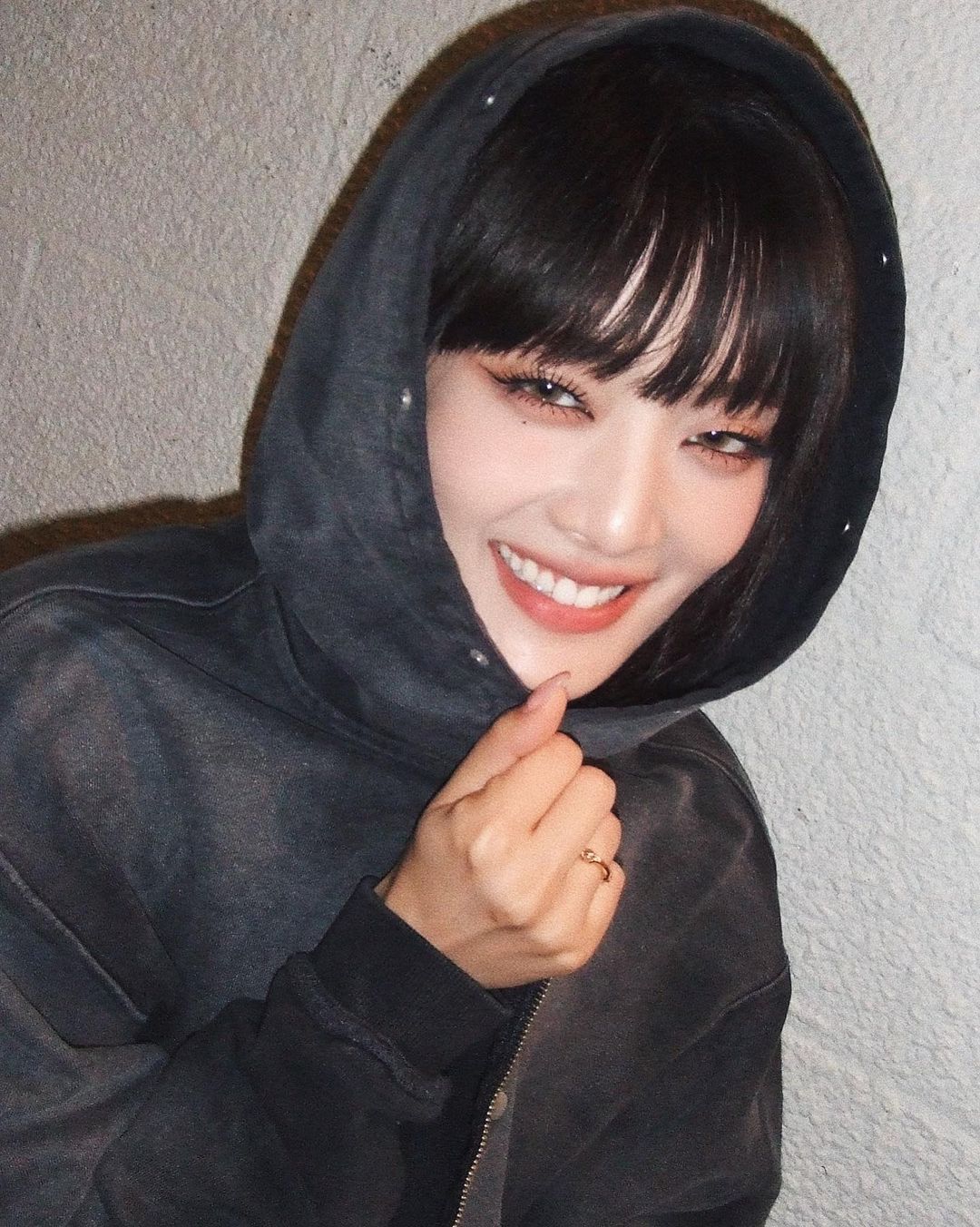 [잡담] 민니 웃는거랑 안웃는거 갭차이 진심 좋다.. | 인스티즈