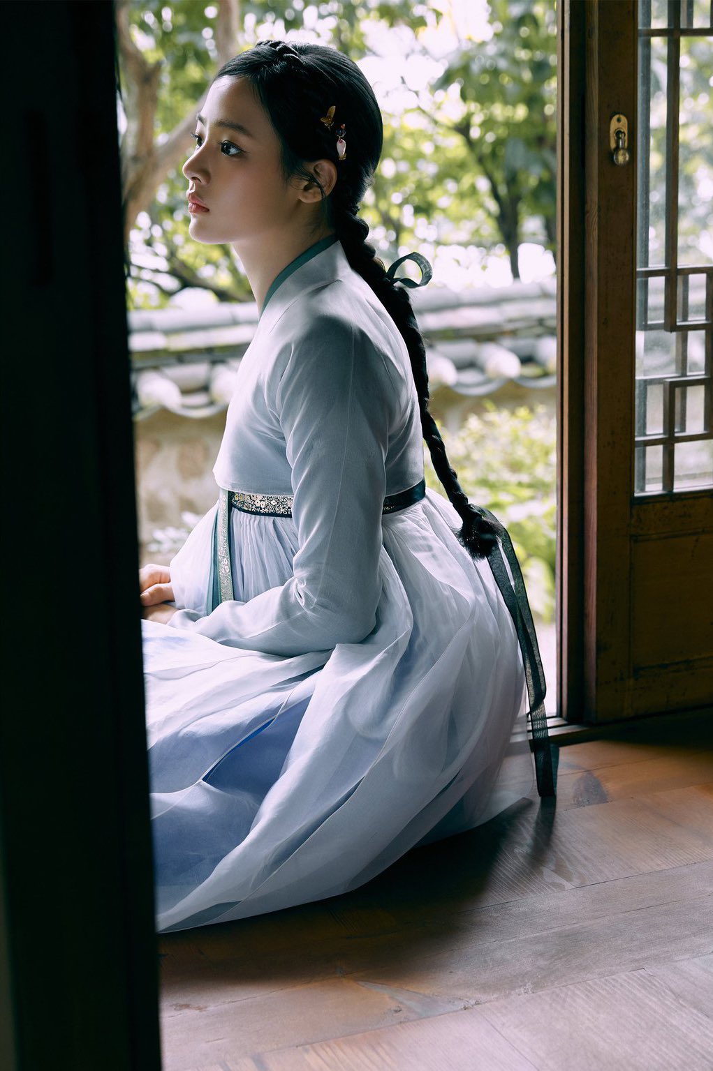 [잡담] 민지 한복 사진 ㄹㅇ 미쳤다 | 인스티즈